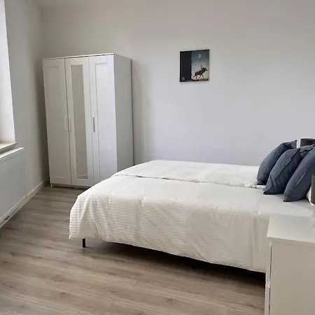 Apartment White Apartment, 2 Chambre-arrivee Autonome-wifi Rapide
